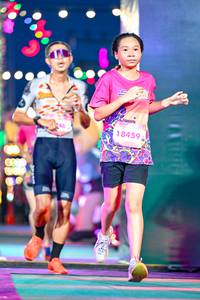 BIB: 18459
                            <button type="button" onclick="openModal(24686148)" class="btn btn-primary btn-sm float-right btn-popup" data-toggle="modal" data-target=".modal-high-quality">
                        <i class="fas fa-shopping-cart"></i> Add to Cart
                    </button>
                                            <button type="button" onclick="isThisMe(24686148, true)" class="btn btn-success btn-sm float-right btn-popup btn-isme hidden" data-toggle="tooltip" data-placement="bottom" title="นี่คือรูปของคุณใช่ไหม คลิกที่นี่เพื่อเอาเข้าอัลบั้ม">
                        <i class="fas fa-plus"></i> Add to album
                    </button>
                    <button type="button" onclick="isThisMe(24686148, false)" class="btn btn-warning btn-sm float-right btn-popup btn-isnotme hidden">
                        <i class="fas fa-ban"></i> Remove from album
                    </button>